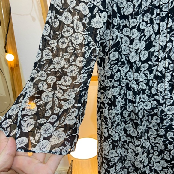 6️⃣5️⃣0️⃣ DRESS-Size - M (Fits S-M) - Picture 7 of 7